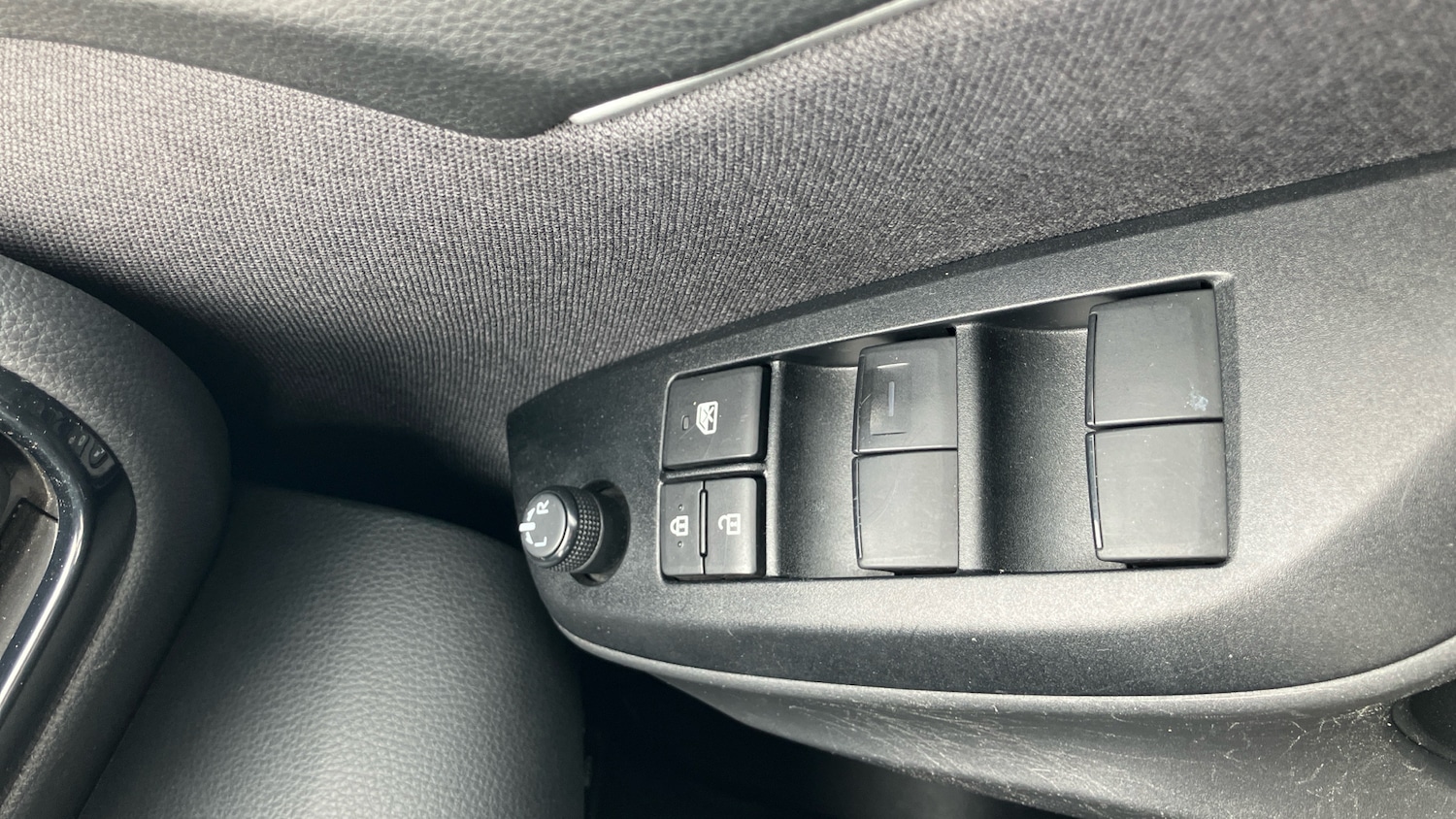 Used Toyota Yaris 2024 for sale - 77901471: Photo 36