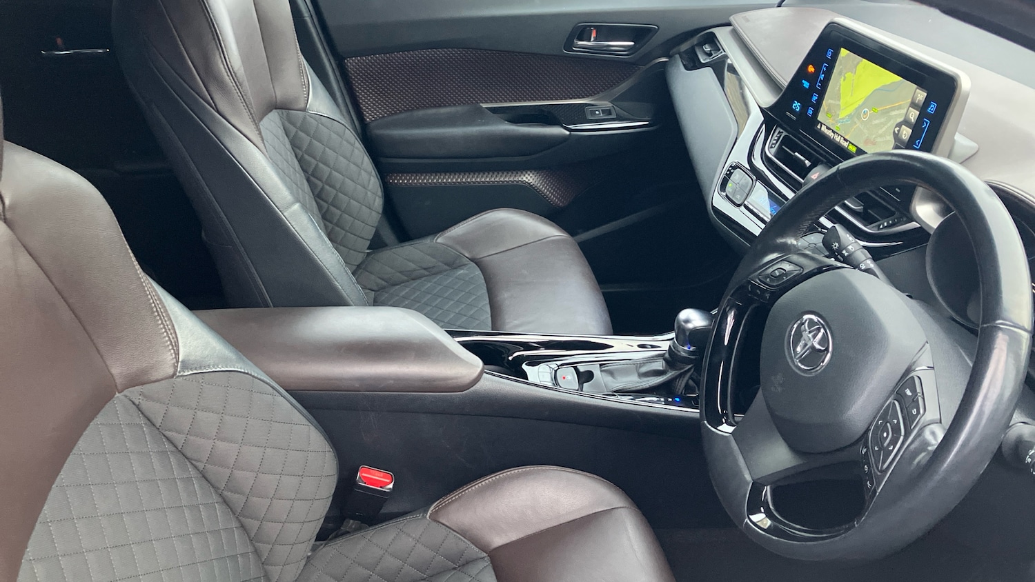 Used Toyota C-HR 2018 for sale - 77184774: Photo 11