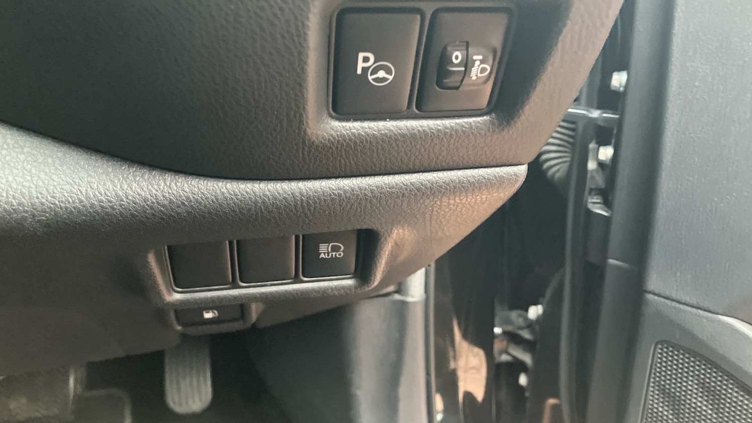 Used Toyota C-HR 2018 for sale - 77184774: Photo 36