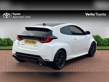 Used Toyota Yaris 2024 for sale - 77003206: Photo