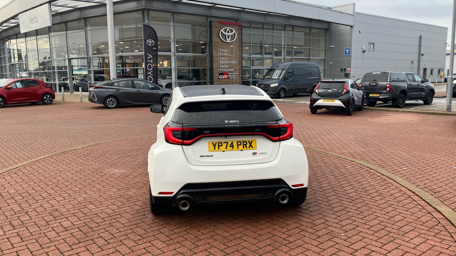 Used Toyota Yaris 2024 for sale - 77003206: Photo 33