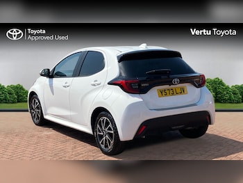 Used Toyota Yaris 2024 for sale - 79008293: Photo