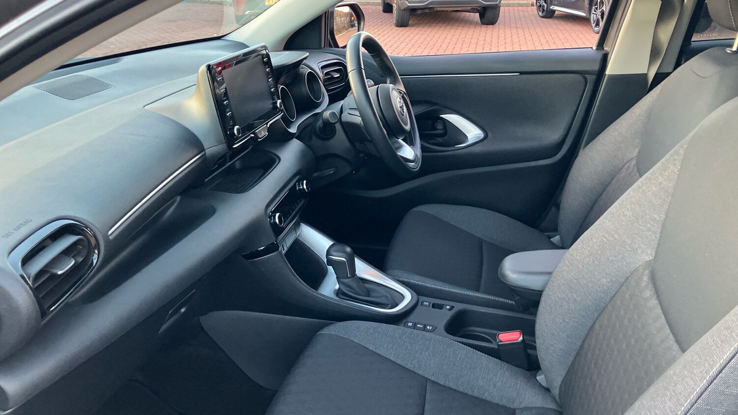 Used Toyota Yaris 2022 for sale - 76627858: Photo 10