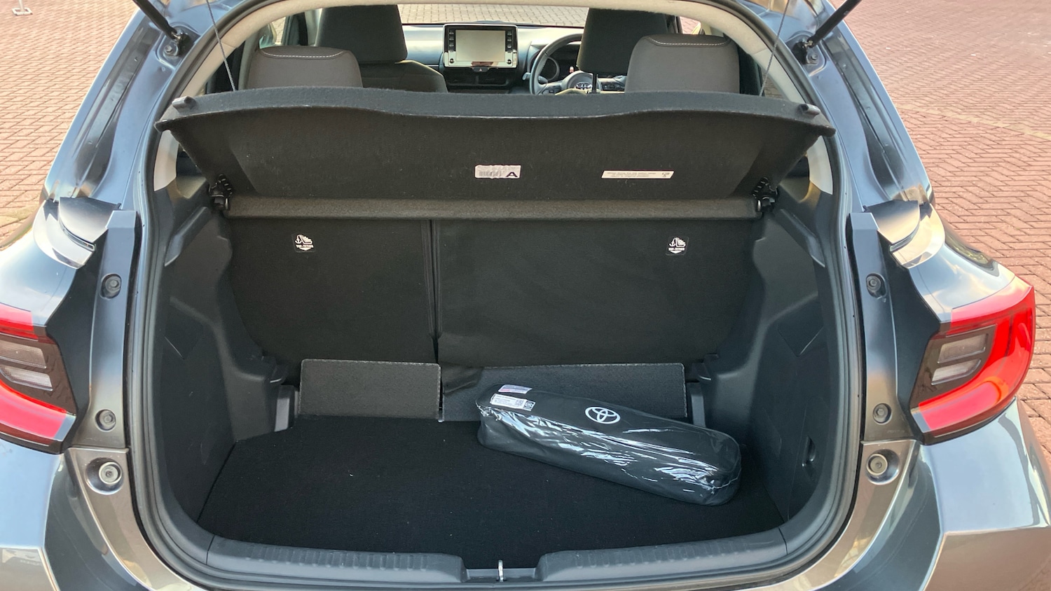 Used Toyota Yaris 2022 for sale - 76627858: Photo 14