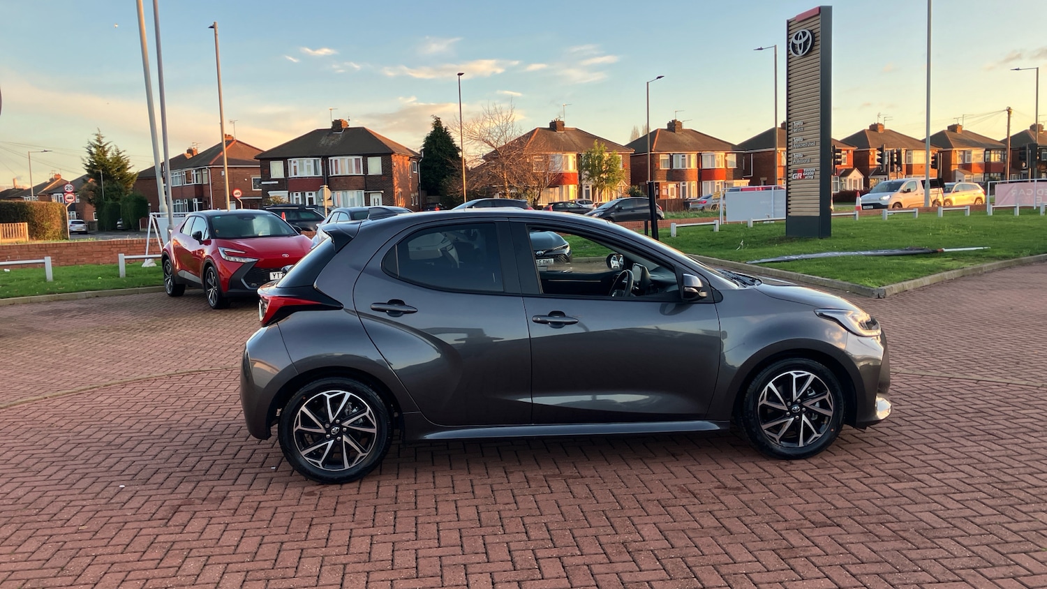 Used Toyota Yaris 2022 for sale - 76627858: Photo 28