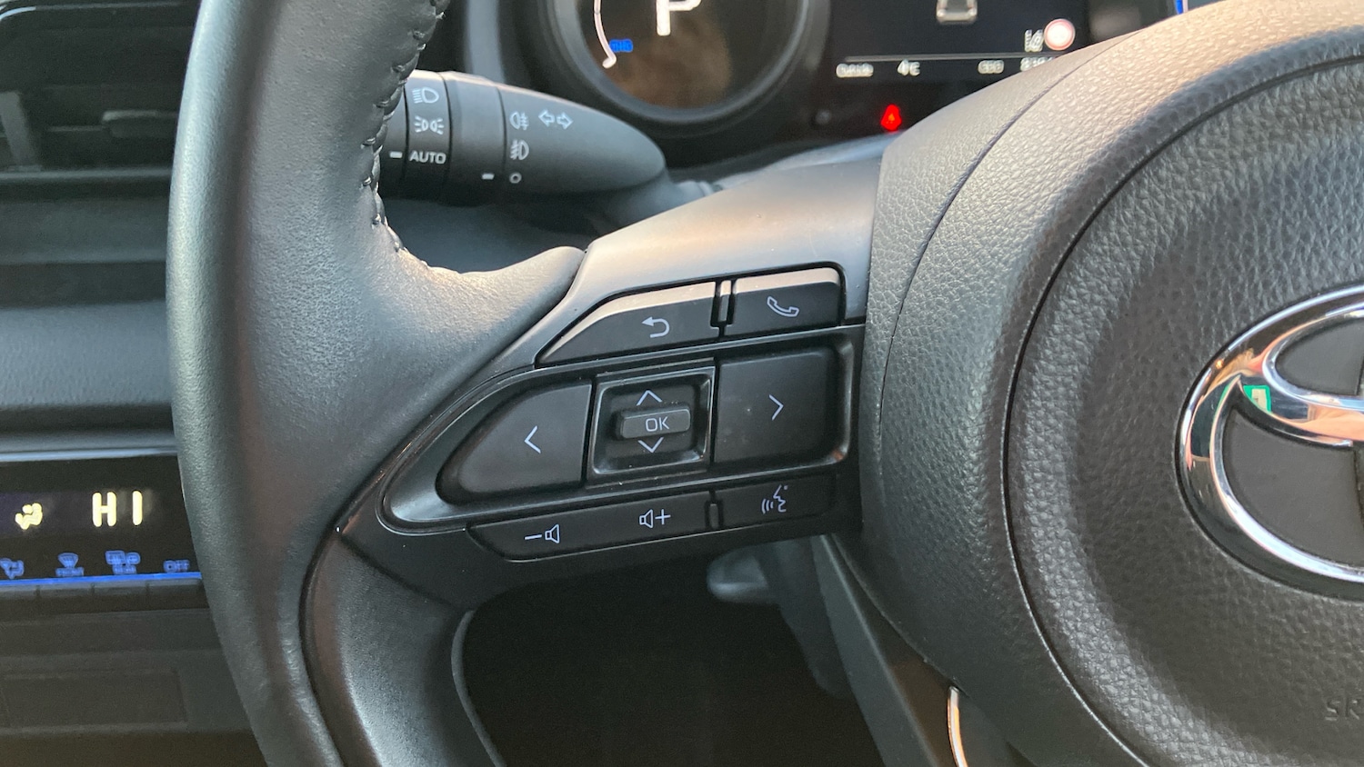 Used Toyota Yaris 2022 for sale - 76627858: Photo 33