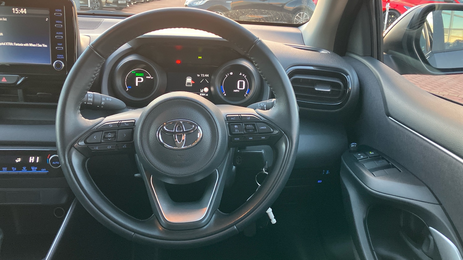 Used Toyota Yaris 2022 for sale - 76627858: Photo 8