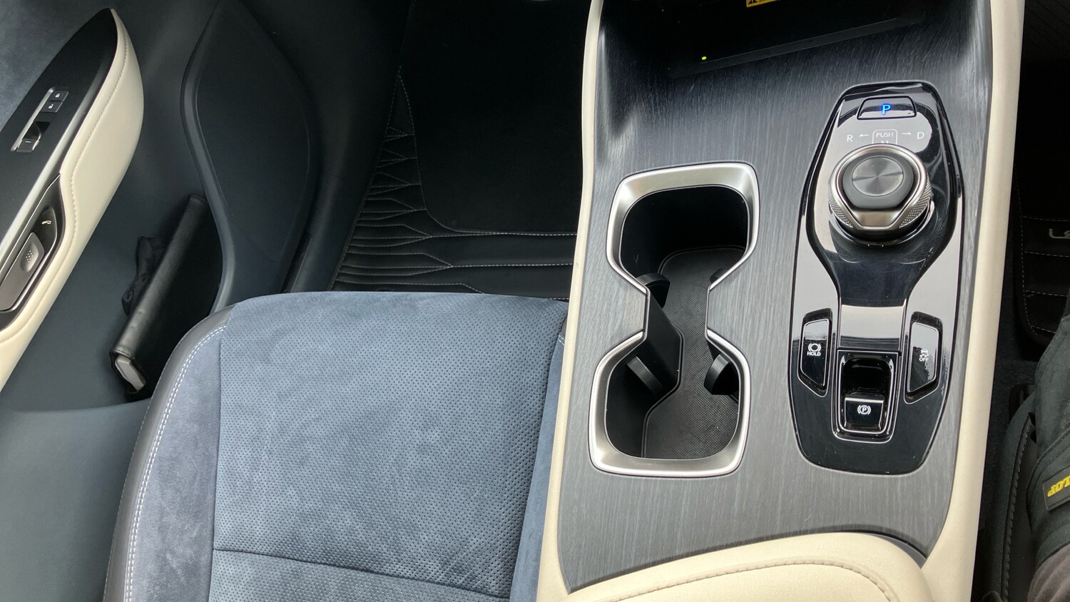 Used Lexus RZ 2024 for sale - 78012499: Photo 43