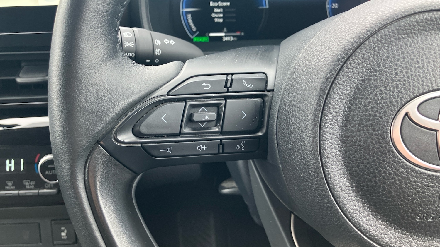 Used Toyota Yaris Cross 2024 for sale - 77595186: Photo 37