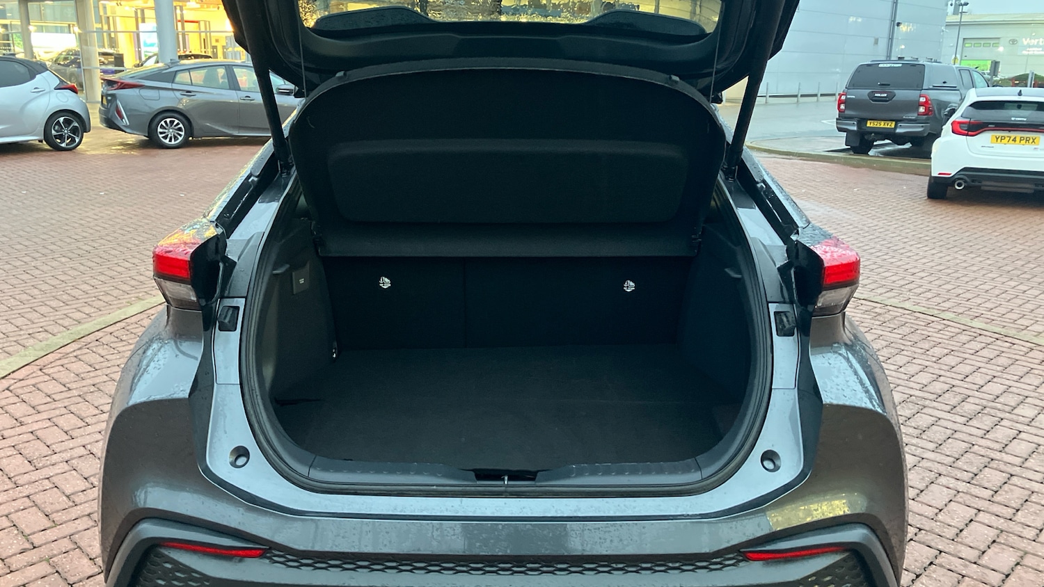 Used Toyota C-HR 2024 for sale - 77196355: Photo 14