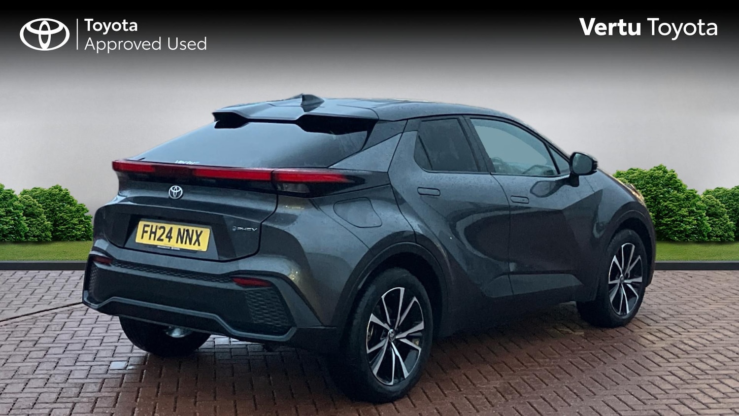 Used Toyota C-HR 2024 for sale - 77196355: Photo 2