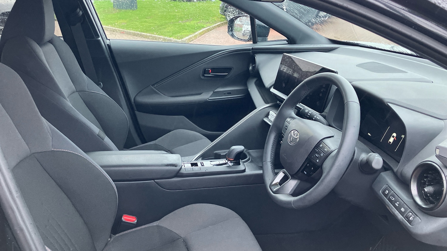 Used Toyota C-HR 2024 for sale - 77570542: Photo 11