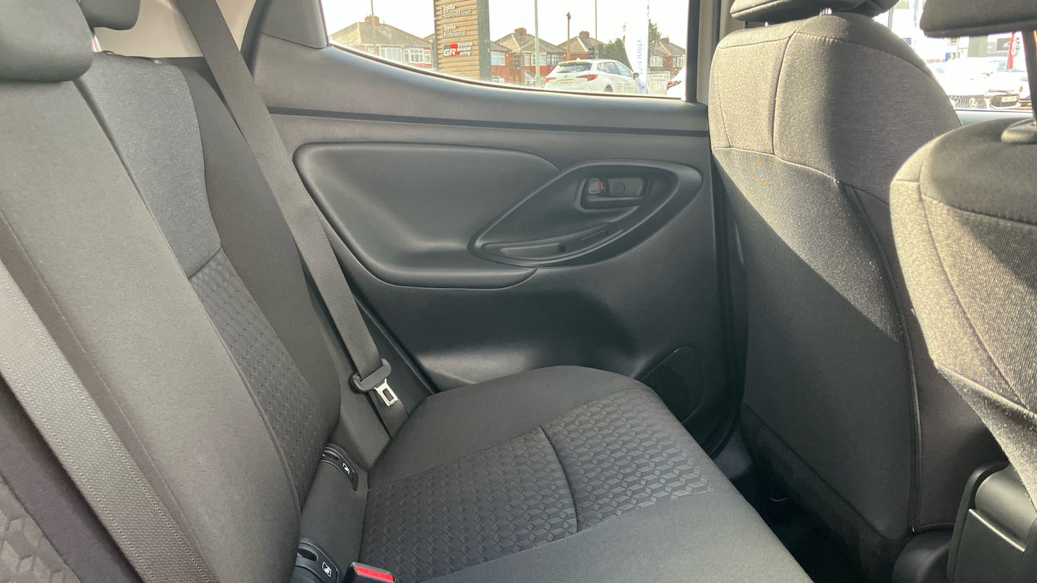 Used Toyota Yaris 2023 for sale - 77668390: Photo 12