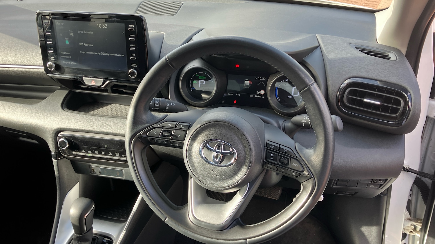 Used Toyota Yaris 2023 for sale - 77668390: Photo 6