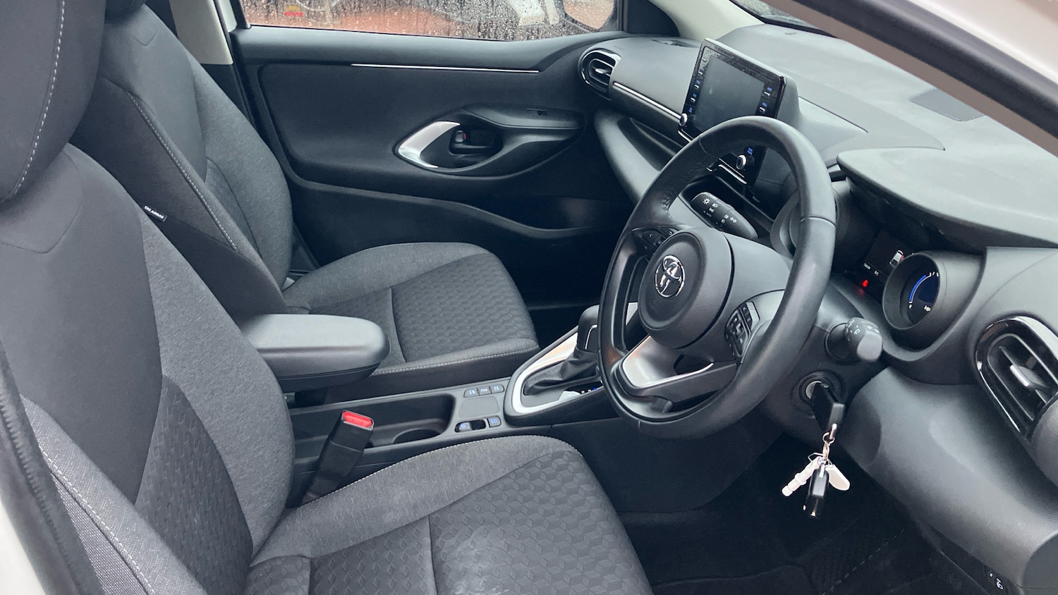 Used Toyota Yaris 2023 for sale - 77339178: Photo 11