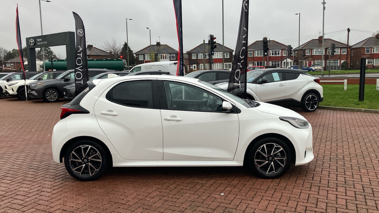 Used Toyota Yaris 2023 for sale - 77339178: Photo 16