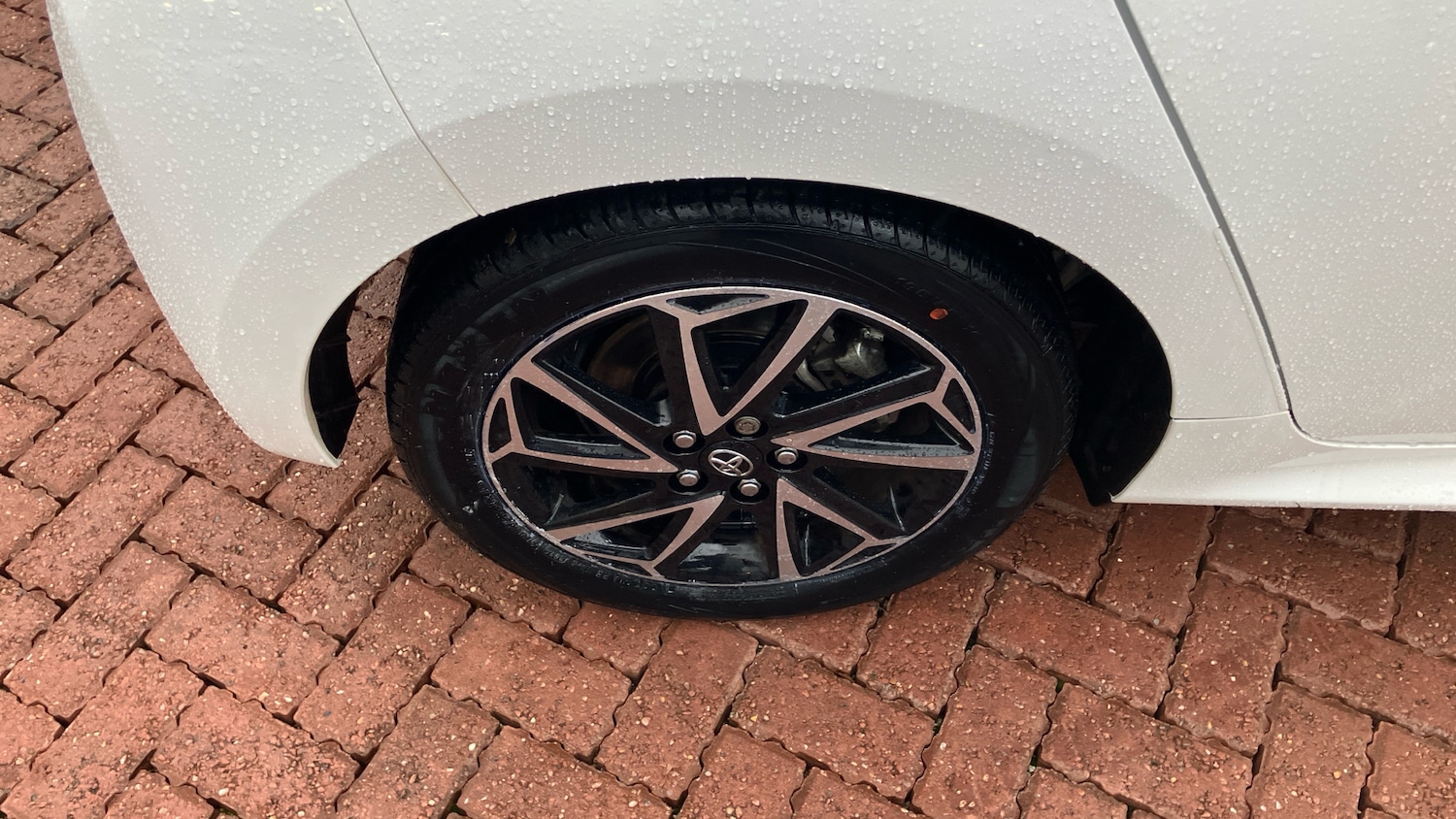 Used Toyota Yaris 2023 for sale - 77339178: Photo 27