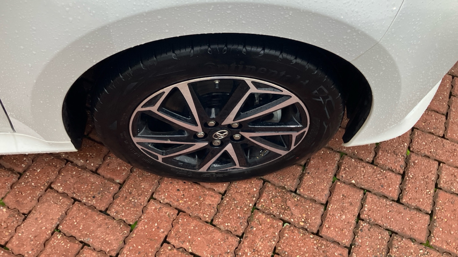 Used Toyota Yaris 2023 for sale - 77339178: Photo 28