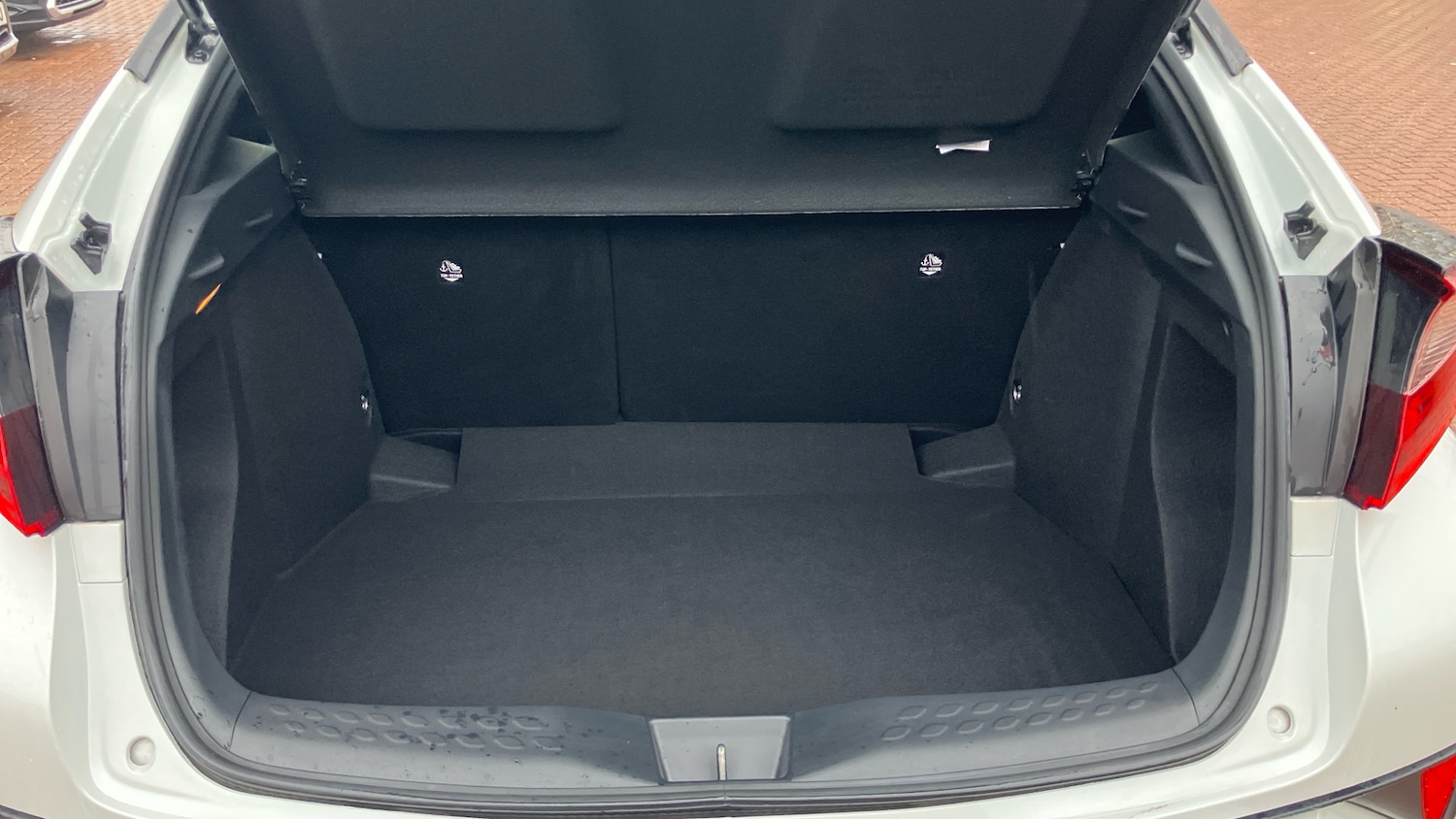 Used Toyota C-HR 2023 for sale - 77903780: Photo 14