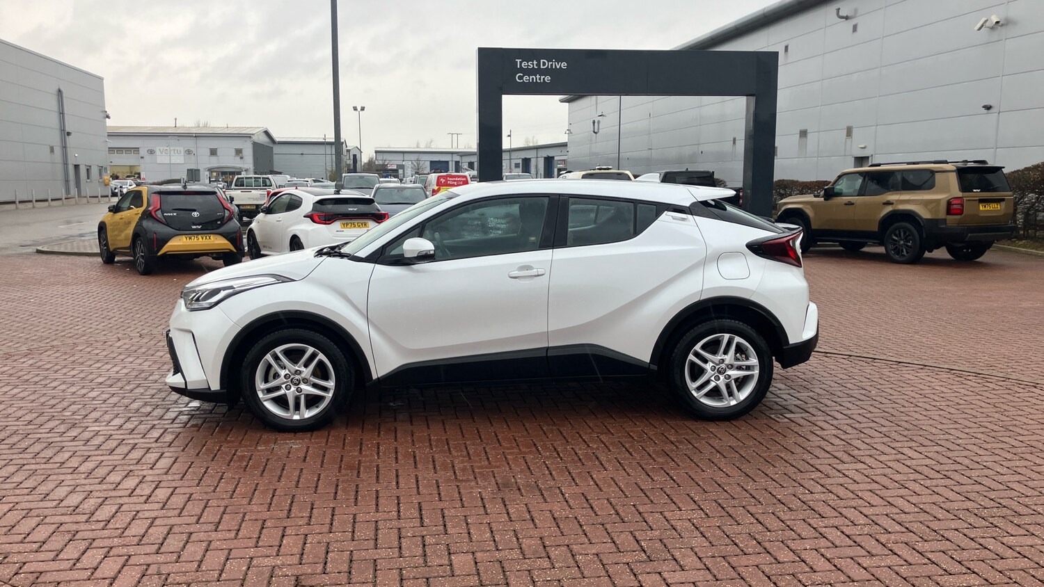 Used Toyota C-HR 2023 for sale - 77903780: Photo 35