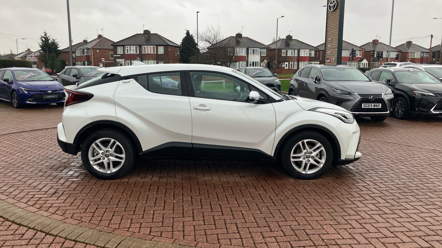 Used Toyota C-HR 2023 for sale - 77903780: Photo 37