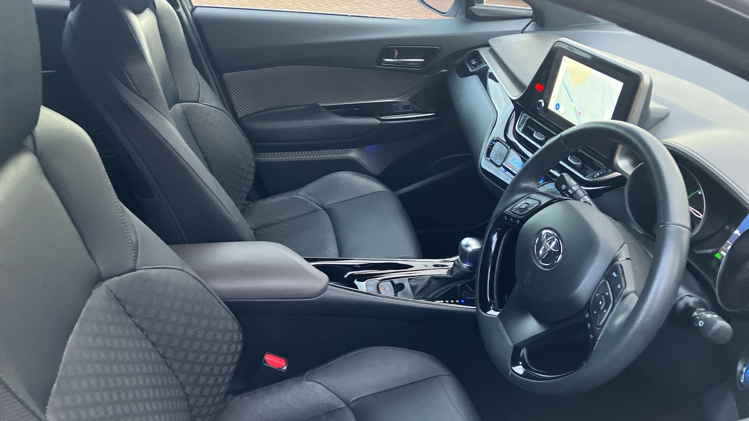 Used Toyota C-HR 2023 for sale - 77271313: Photo 11