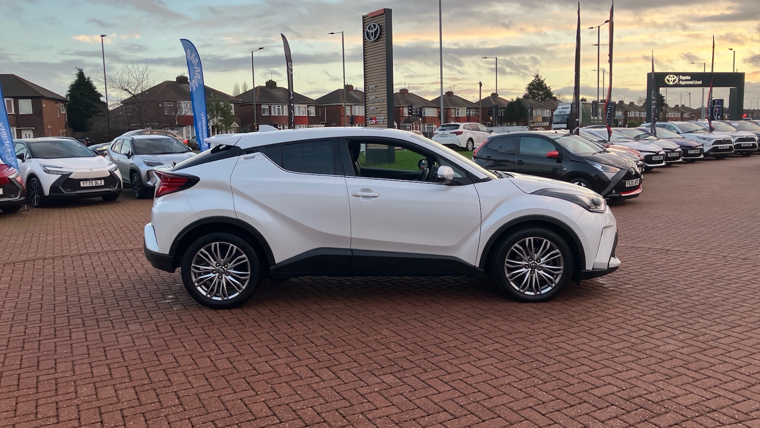 Used Toyota C-HR 2023 for sale - 77271313: Photo 16