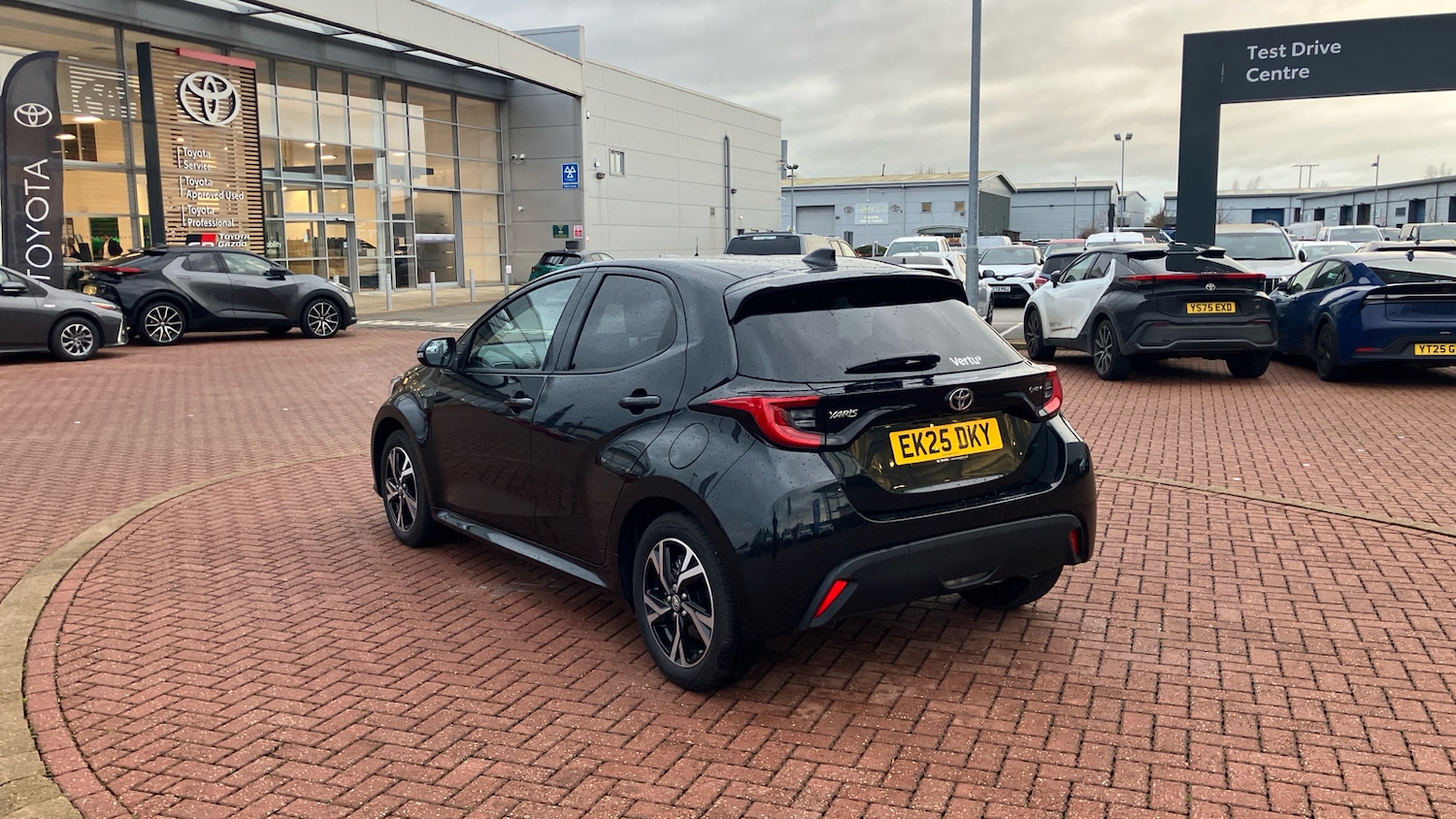 Used Toyota Yaris 2025 for sale - 76980766: Photo 30