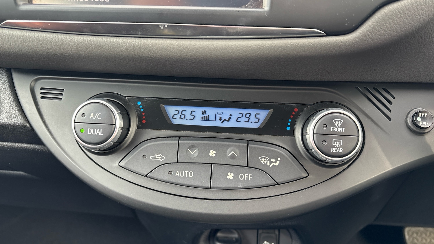 Used Toyota Yaris 2018 for sale - 77836770: Photo 25