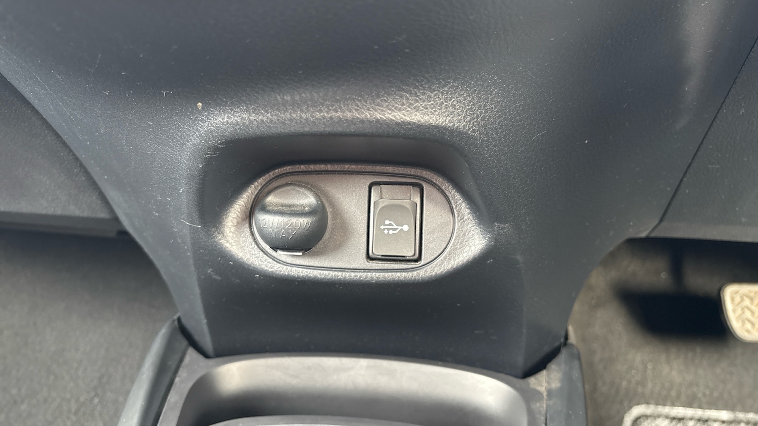 Used Toyota Yaris 2018 for sale - 77836770: Photo 26