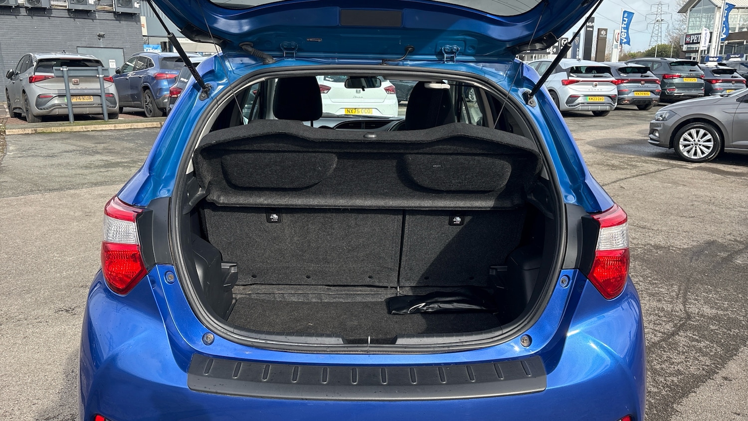 Used Toyota Yaris 2018 for sale - 77836770: Photo 4