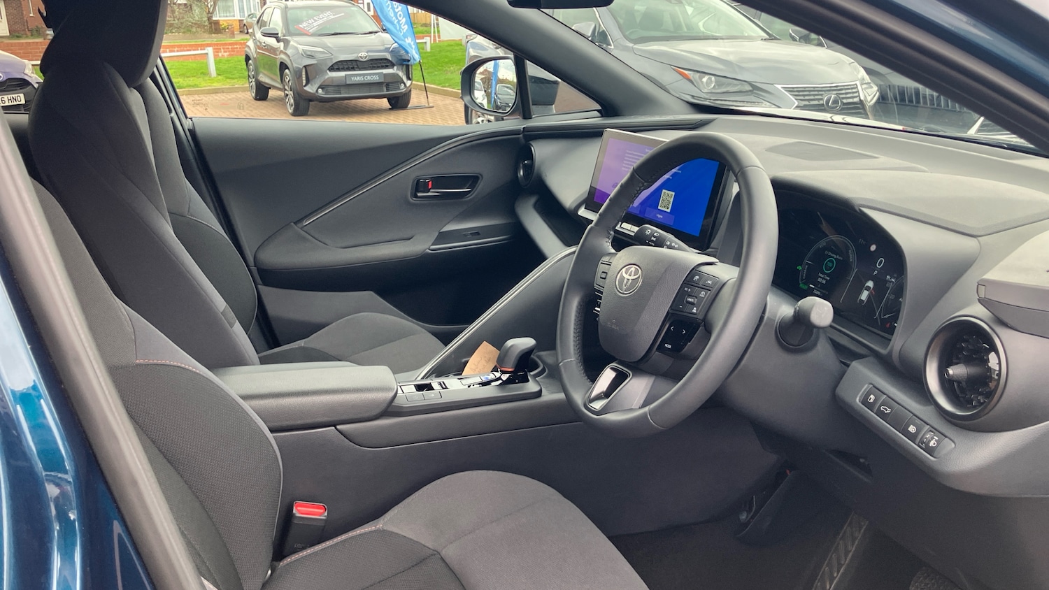 Used Toyota C-HR 2024 for sale - 77945329: Photo 11