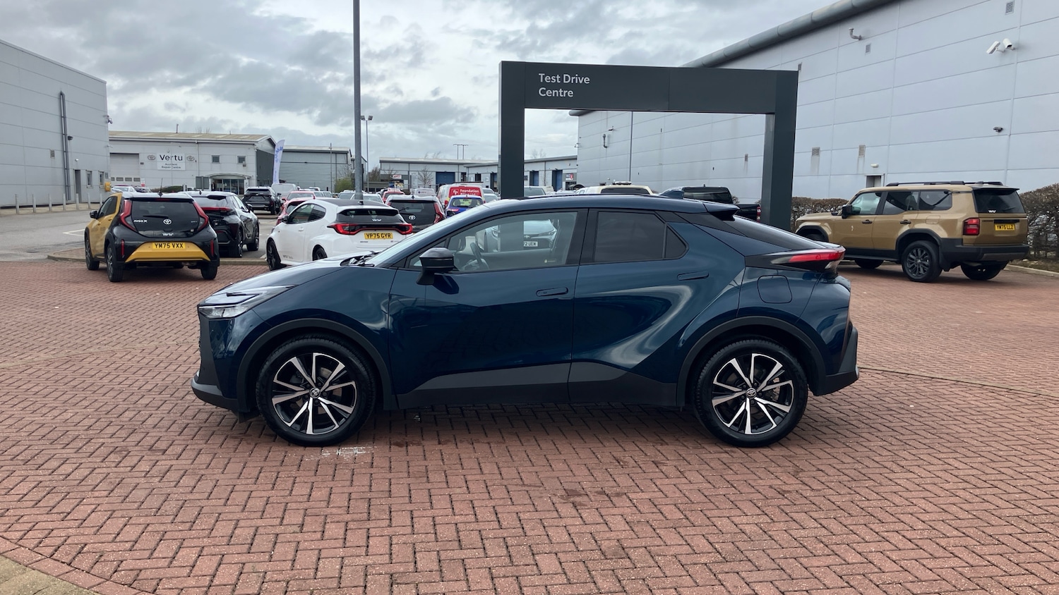 Used Toyota C-HR 2024 for sale - 77945329: Photo 31