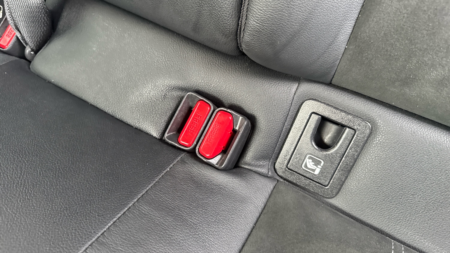 Used Toyota C-HR 2023 for sale - 76555633: Photo 19