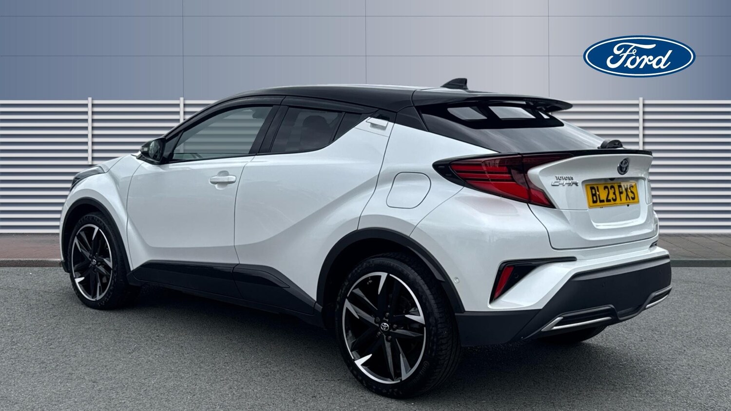 Used Toyota C-HR 2023 for sale - 76555633: Photo 2