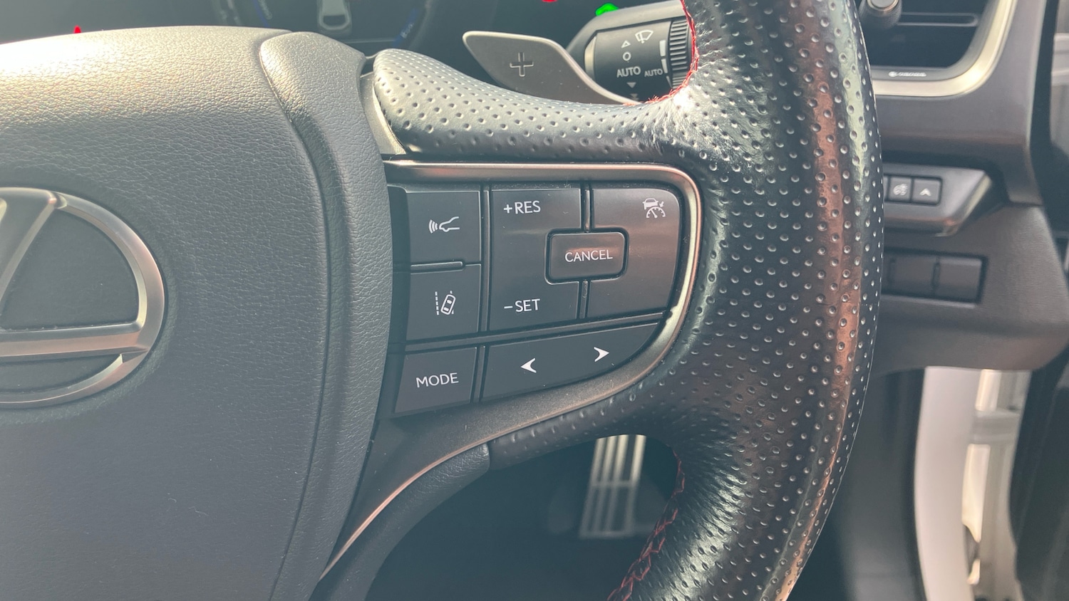 Used Lexus UX 2020 for sale - 76428595: Photo 42