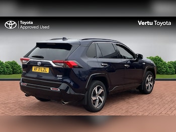 Used Toyota RAV4 2021 for sale - 76263147: Photo 2