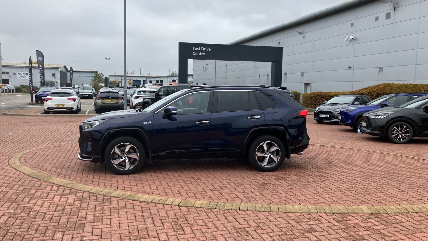 Used Toyota RAV4 2021 for sale - 76263147: Photo 31