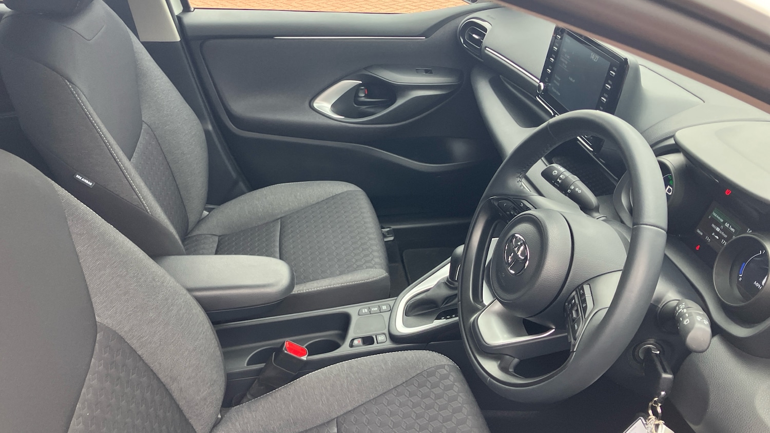 Used Toyota Yaris 2023 for sale - 76275898: Photo 11