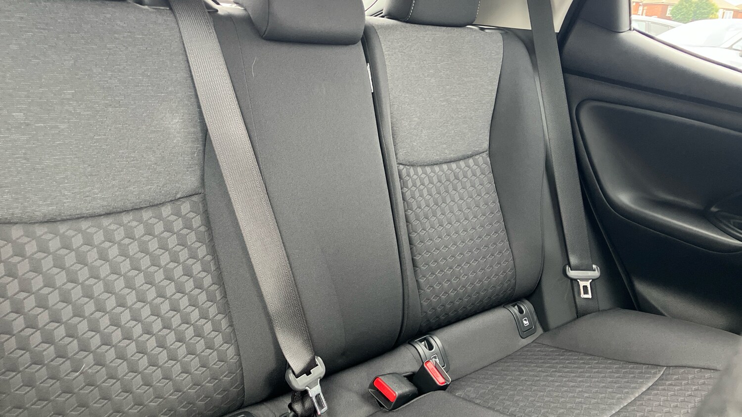 Used Toyota Yaris 2023 for sale - 76275898: Photo 20