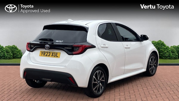 Used Toyota Yaris 2023 for sale - 76275898: Photo 2
