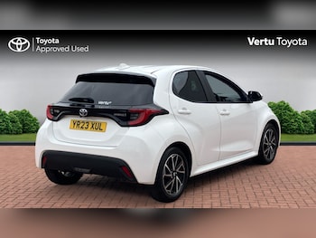 Used Toyota Yaris 2023 for sale - 76275898: Photo 2