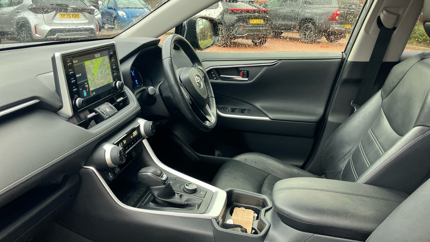 Used Toyota RAV4 2019 for sale - 76588531: Photo 10