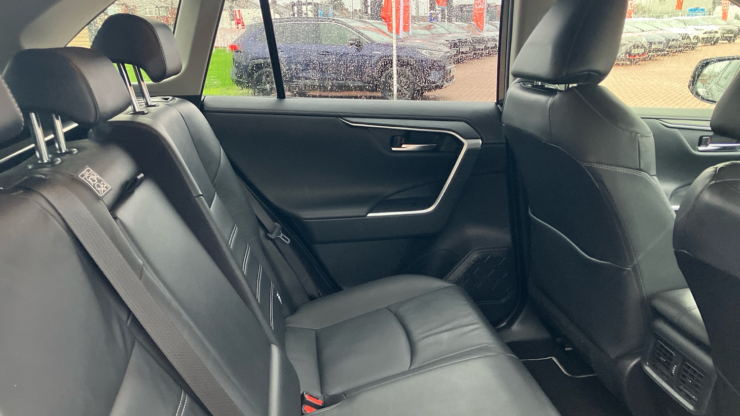Used Toyota RAV4 2019 for sale - 76588531: Photo 12