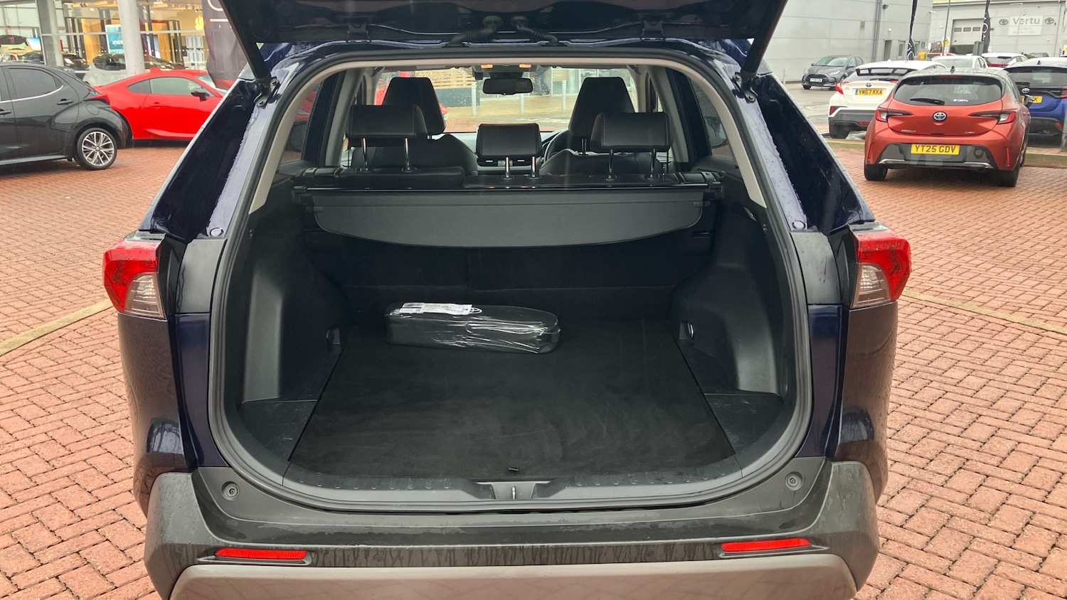 Used Toyota RAV4 2019 for sale - 76588531: Photo 14