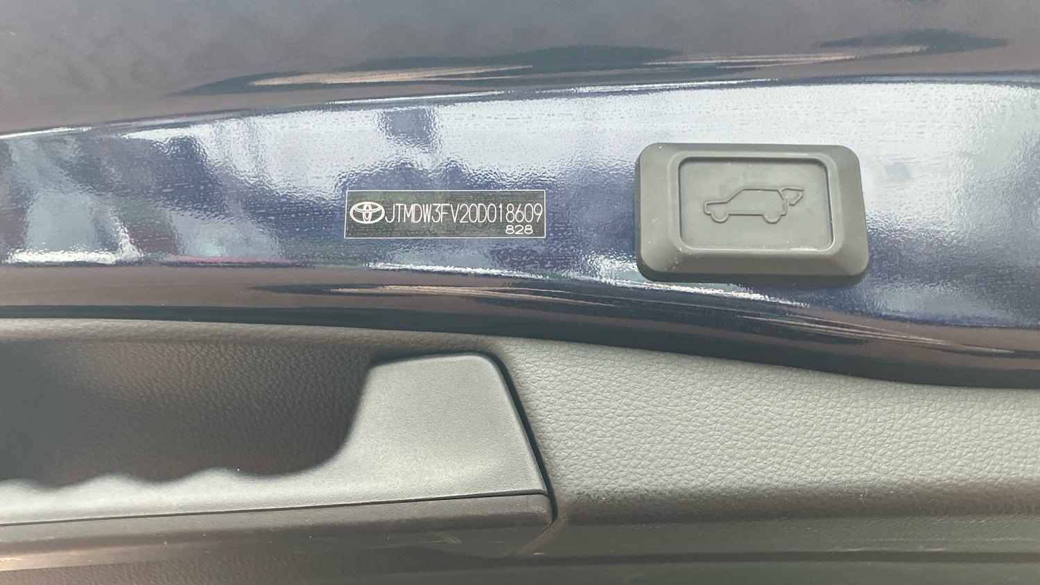 Used Toyota RAV4 2019 for sale - 76588531: Photo 29