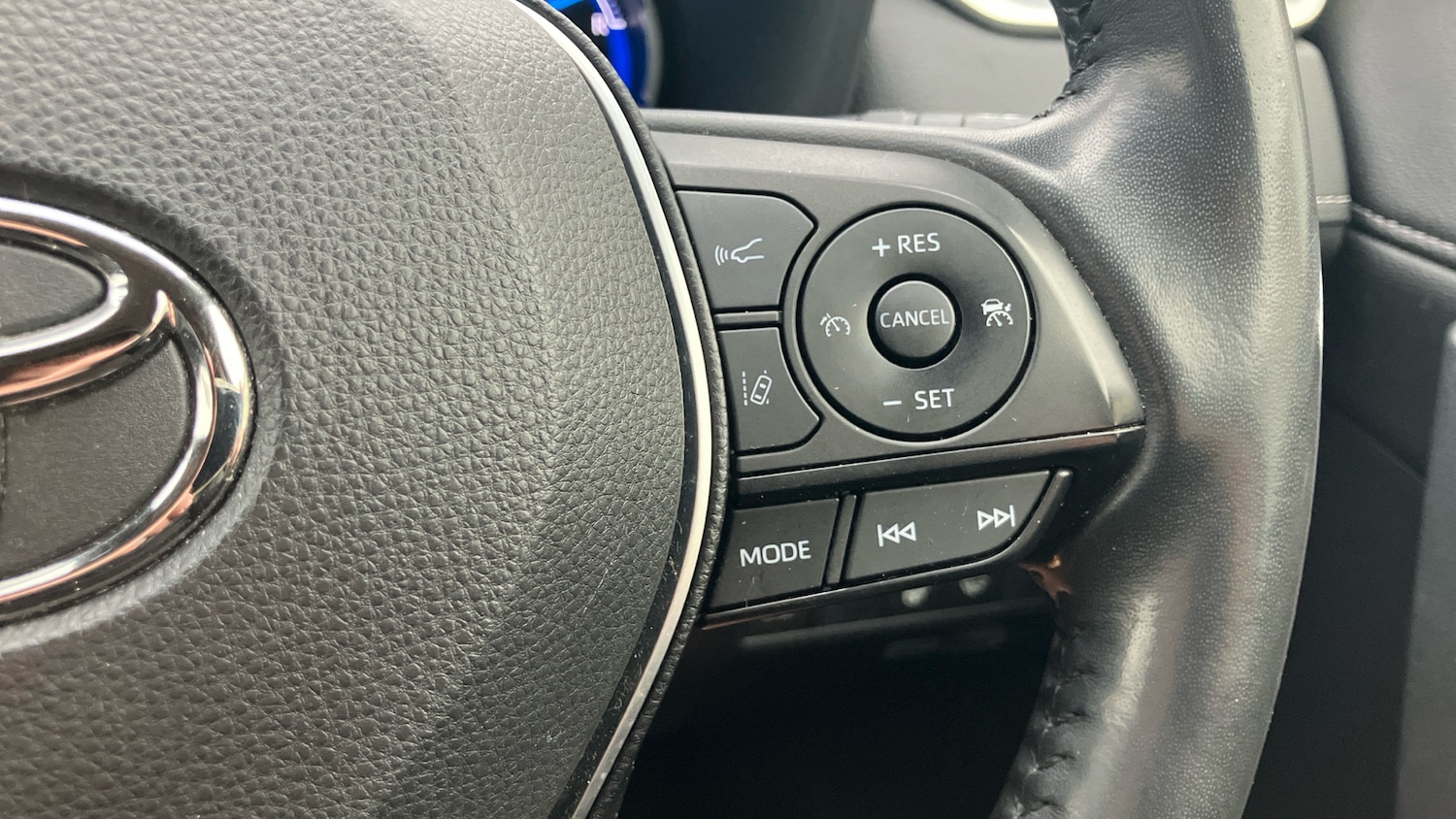 Used Toyota RAV4 2019 for sale - 76588531: Photo 36