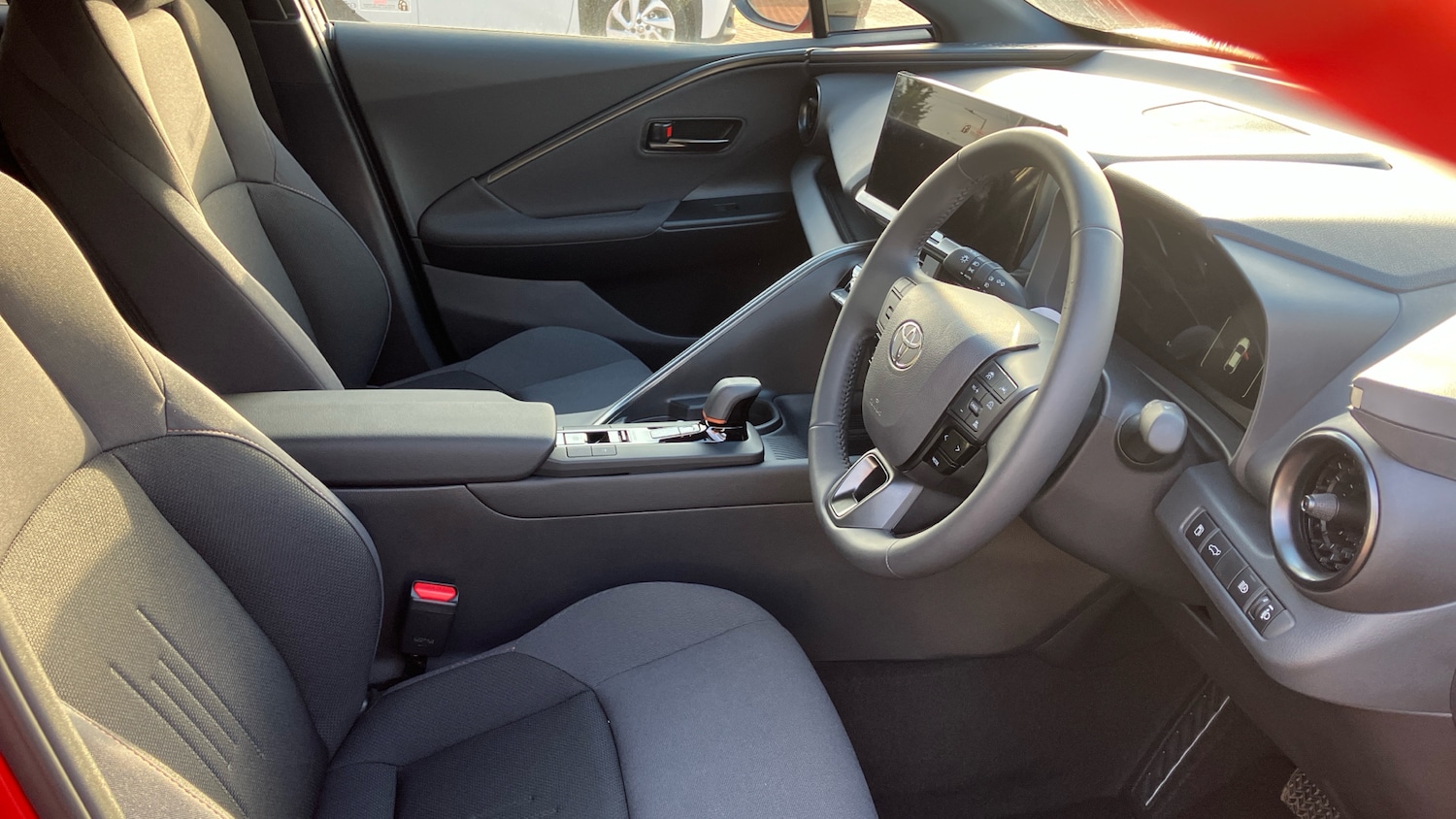 Used Toyota C-HR 2025 for sale - 76907655: Photo 11