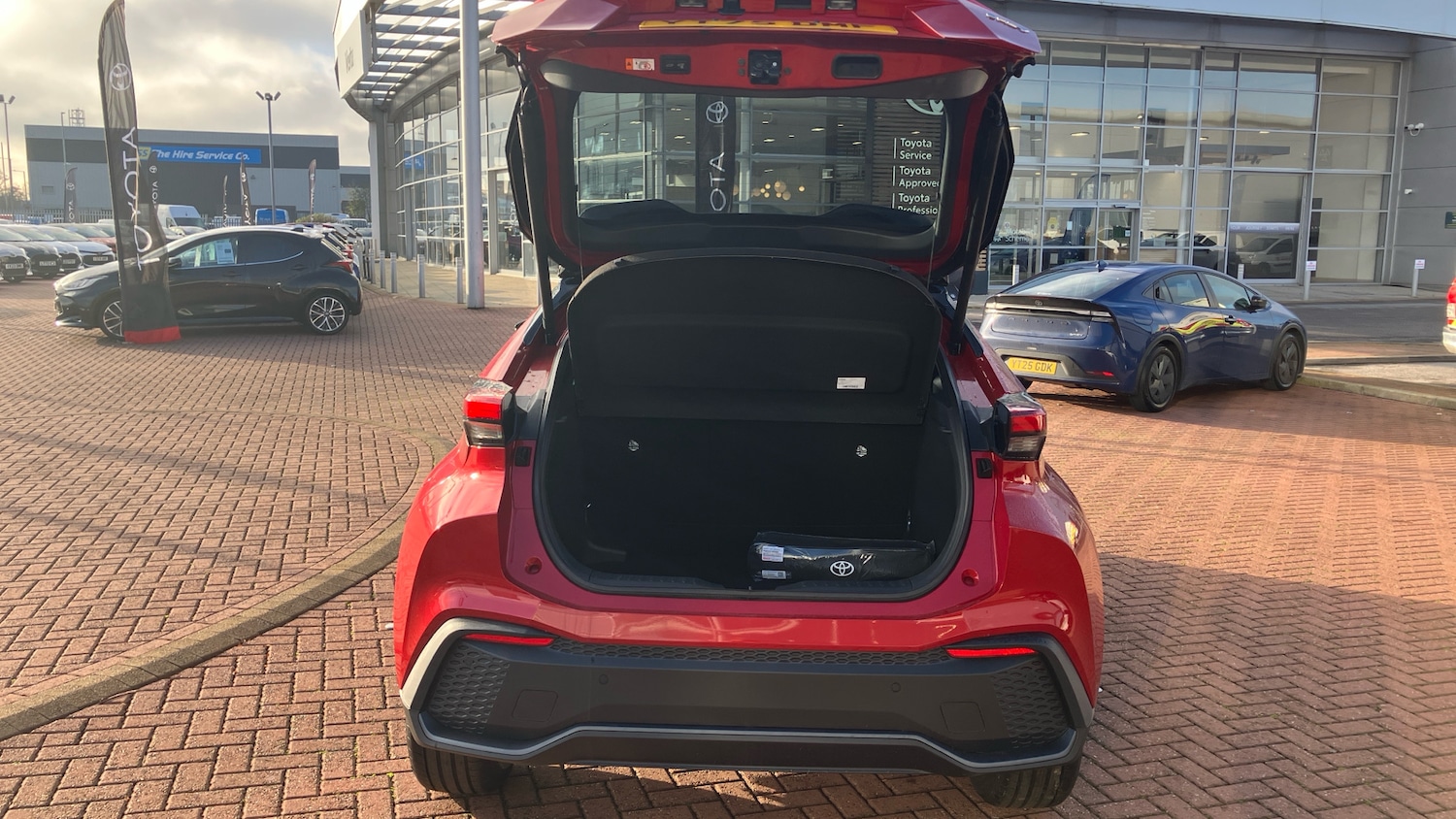 Used Toyota C-HR 2025 for sale - 76907655: Photo 14