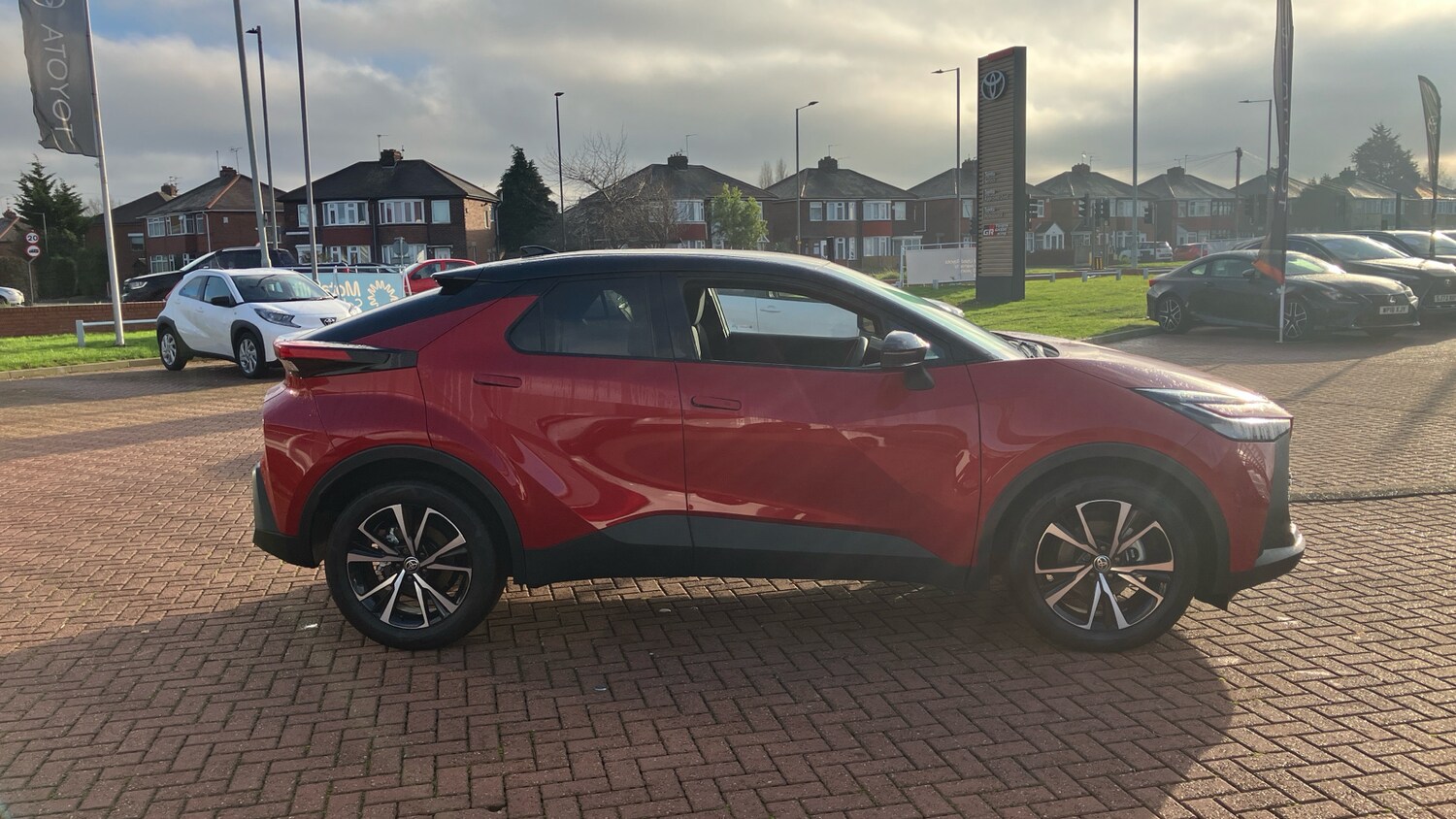 Used Toyota C-HR 2025 for sale - 76907655: Photo 16